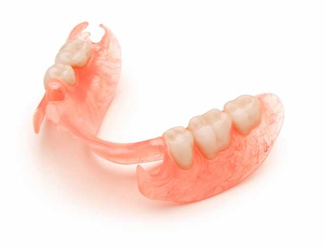 Протезирование зубов - съемный акриловый протез